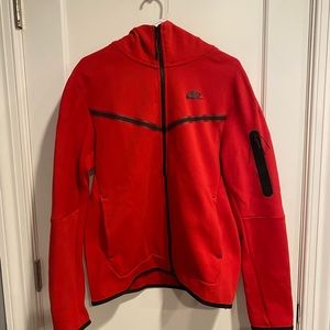 Men’s size Medium barely used Nike Tech